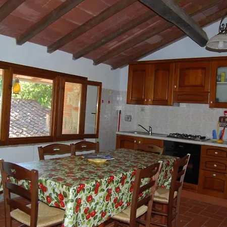 Apartamento Spacious In With Shared Pool Massa Marittima