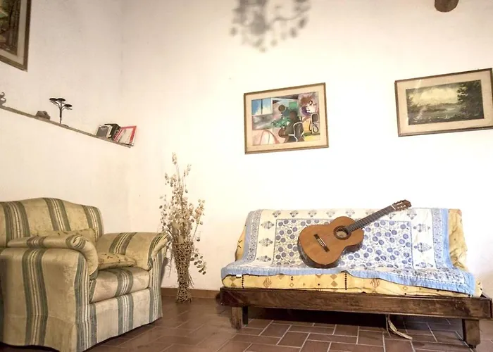 アパート Spacious In With Shared Pool マッサ・マリッティマ